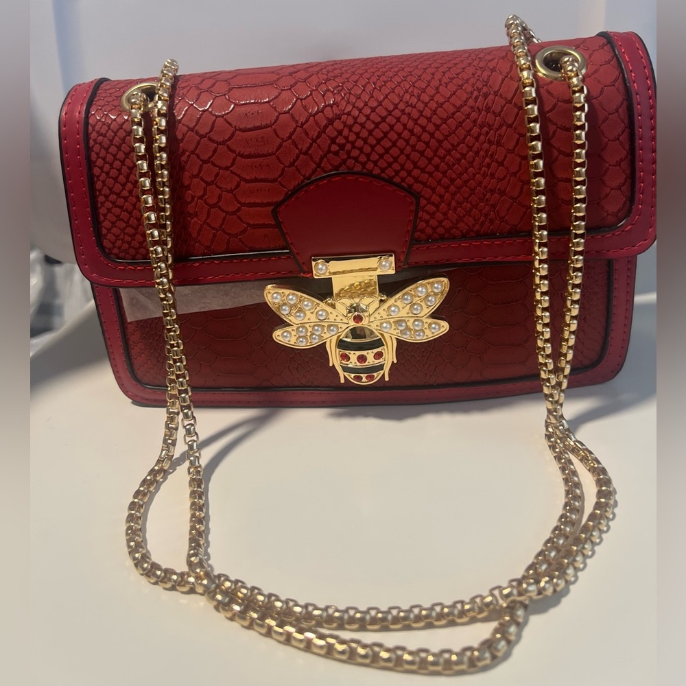 NWOT FAUX LEATHER HANDBAG W CROC DETAIL